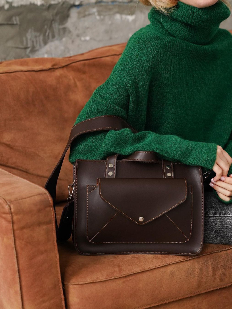 Містка сумка з кишенею спереду НІКОЛЬ шоколадна LM4000-14