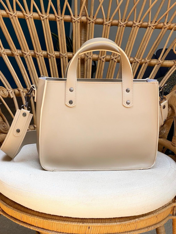 Містка сумка з кишенею спереду НІКОЛЬ бежевого кольору LM4000-5