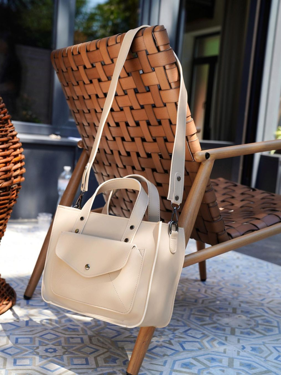 Містка сумка з кишенею спереду НІКОЛЬ бежевого кольору LM4000-5