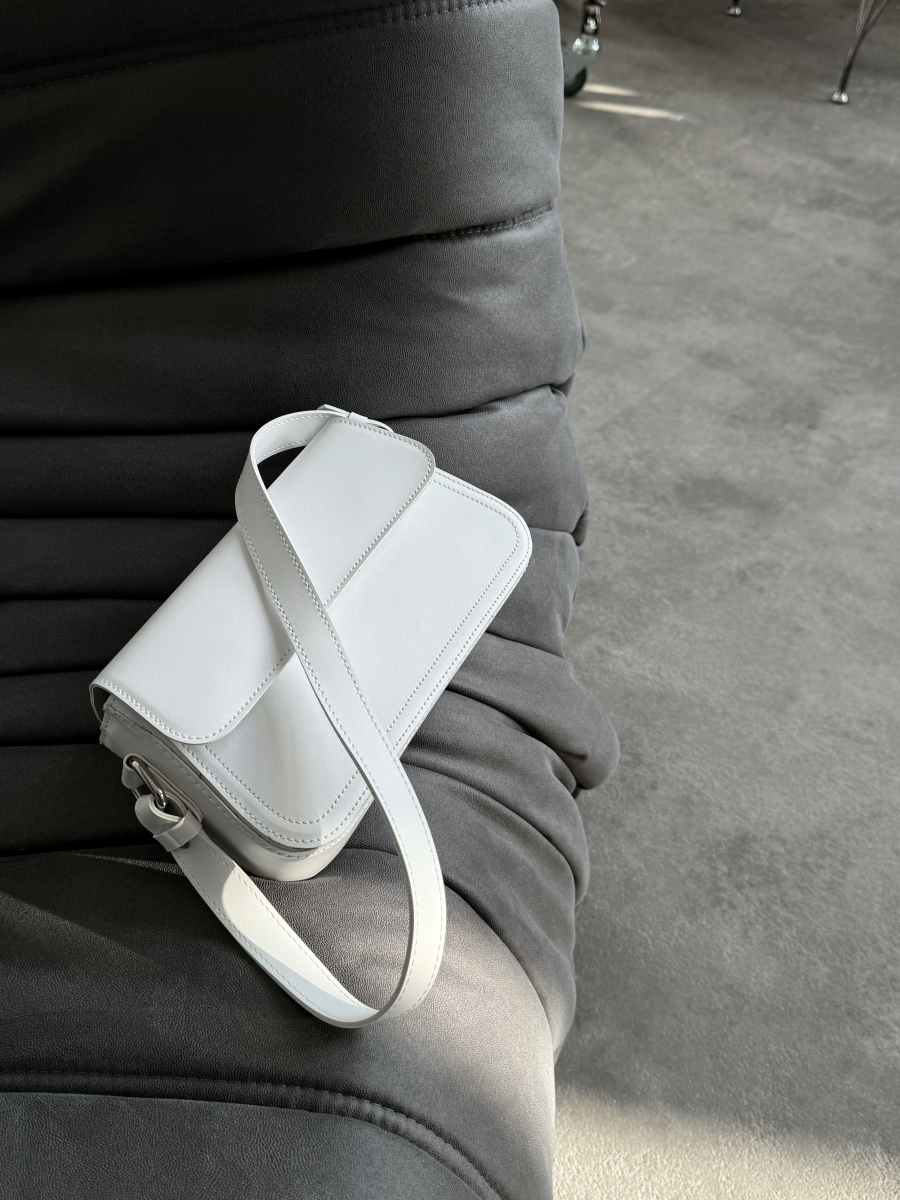 Клатч-багет АДЕЛЬ білий LEMAN LM4681-3