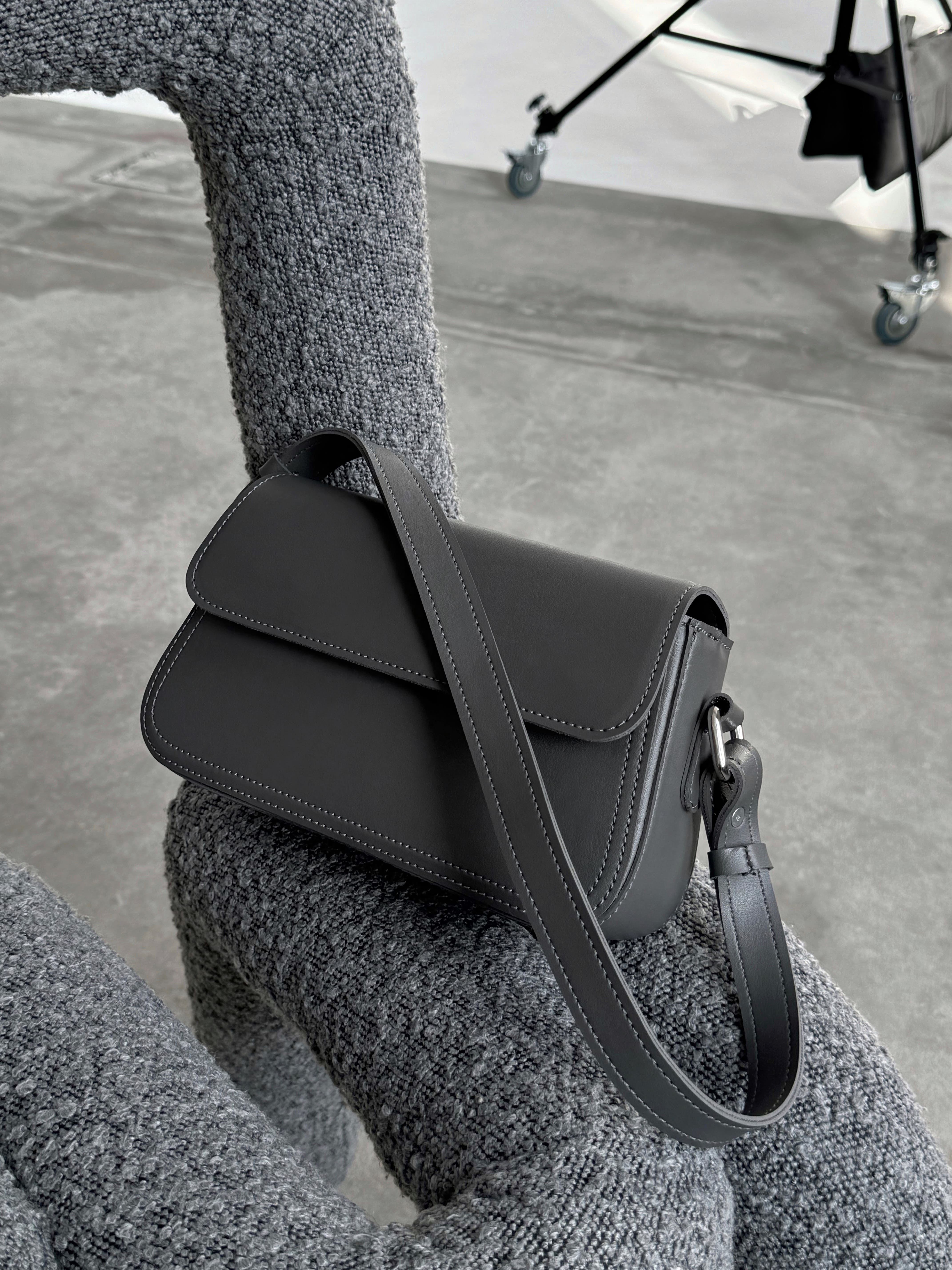 Клатч-багет АДЕЛЬ графітовий LEMAN LM4681-1